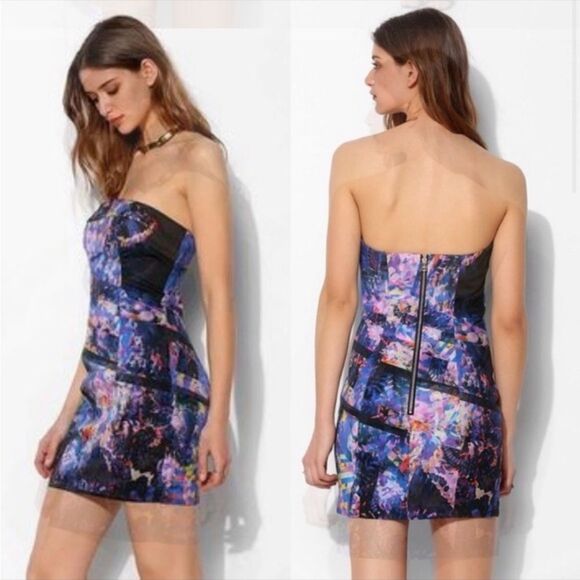 Bardot Tainted Love Strapless Mini Dress Size 6 - Picture 2 of 12